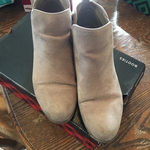 Memory foam 9M ankle suede boots